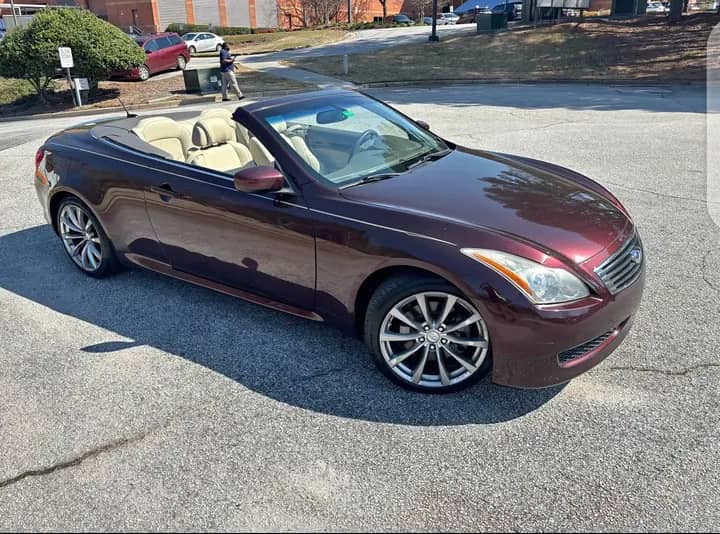 Available now 2010 Infiniti g37 convertible • Convertible In McDonough